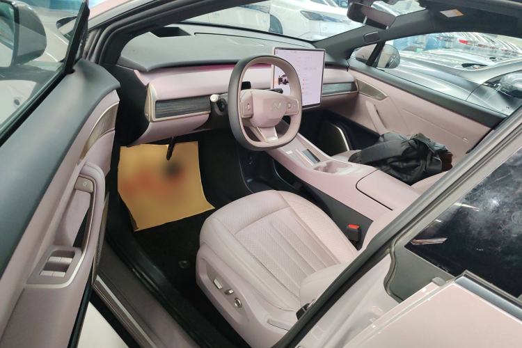 Used ONVO L60 2024 85 kWh Rear-Drive Version
