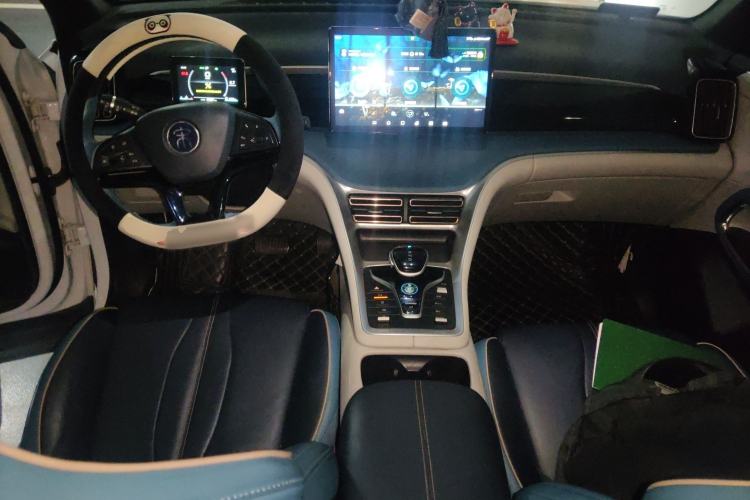 Used BYD Song Pro 2021 1.5T Automatic Xiaoyun Luxury Model Center Console