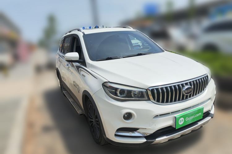 Used SWM X7 2017 1.5T automatic smart version 7 seats Front Right 45 Deg