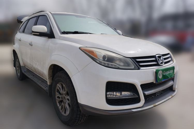 Used JMC Yusheng S350 2014 2.4T Automatic 2WD Diesel Luxury Version with Sunroof 5 Seats
