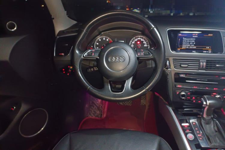 Used Audi Q5 2013 45 TFSI quattro Sport Edition Steering Wheel