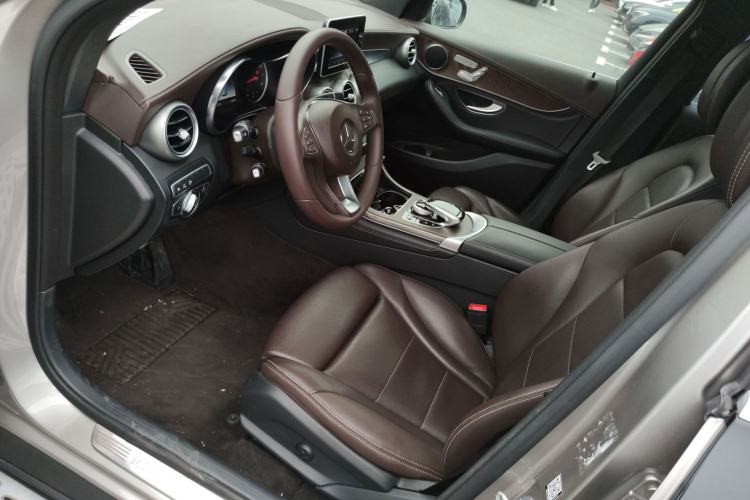 Used Mercedes-Benz GLC 2019 GLC 300 L 4MATIC Dynamic Model Left Front Seat