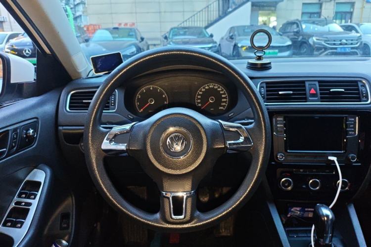 Used Volkswagen Sagitar 2012 1.6L Automatic Fashion Edition

