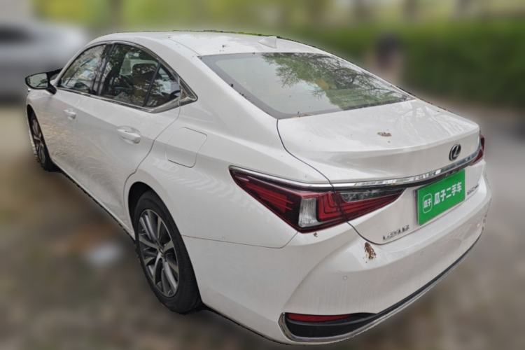 Used Lexus ES 2020 200 Excellence Edition Rear Left 45 Deg