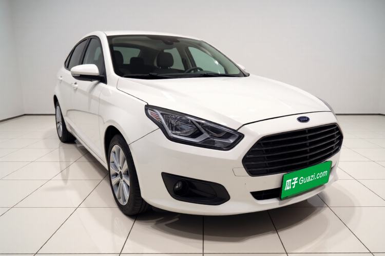 Used Ford Escort 2015 1.5L Automatic Fashion Model