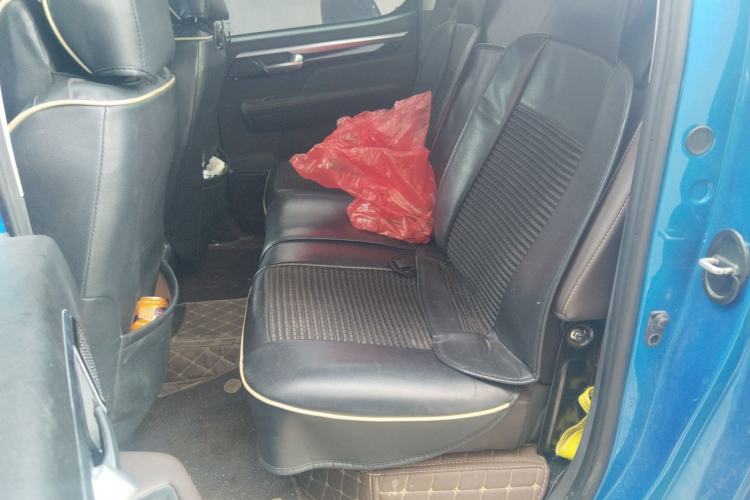 Used JAC Group T8 2022 2.0T PRO Diesel Two-Wheel Drive SharpDrive Version with Dual HFC4DB2-2E
