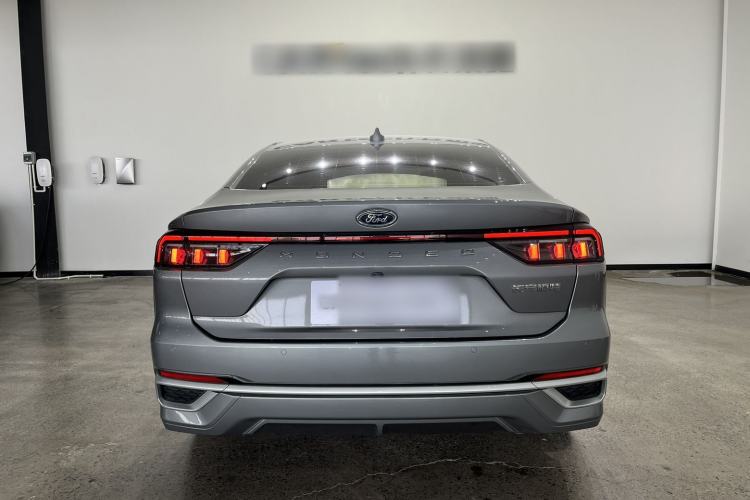 Used Ford Mondeo 2025 2.0T EcoBoost Luxury Version
