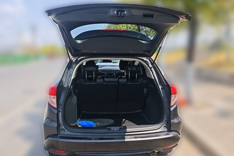 Used Honda Vezel 2016 1.8L CVT Front-Wheel Drive Pioneer Edition
