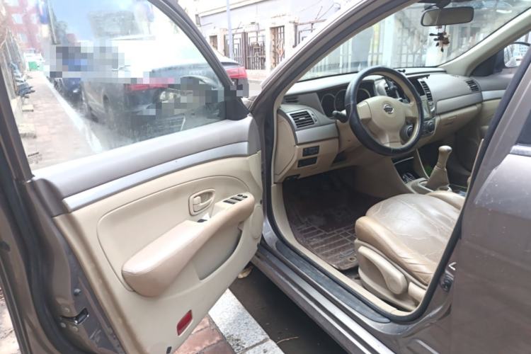 Used Nissan Sylphy 2012 Classic 1.6XE Manual Comfort Edition Driver Seat
