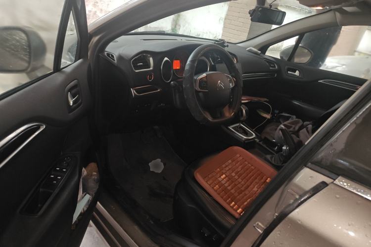 Used Citroen C4L 2013 1.6 THP Automatic Impression Edition
