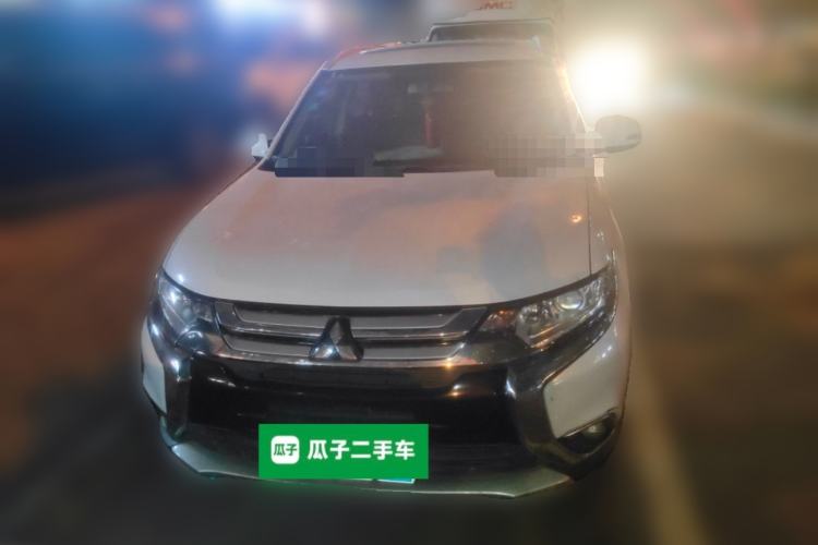 Used Mitsubishi Outlander 2017 2.0L Two-Wheel Drive Glory Edition 5 Seats