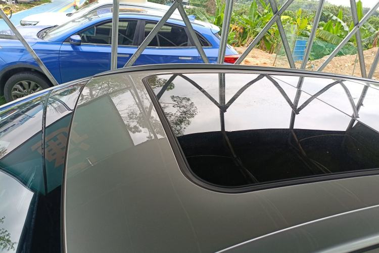 Used AION V 2024 Plus 70 Star Edition Lithium Iron Phosphate Roof