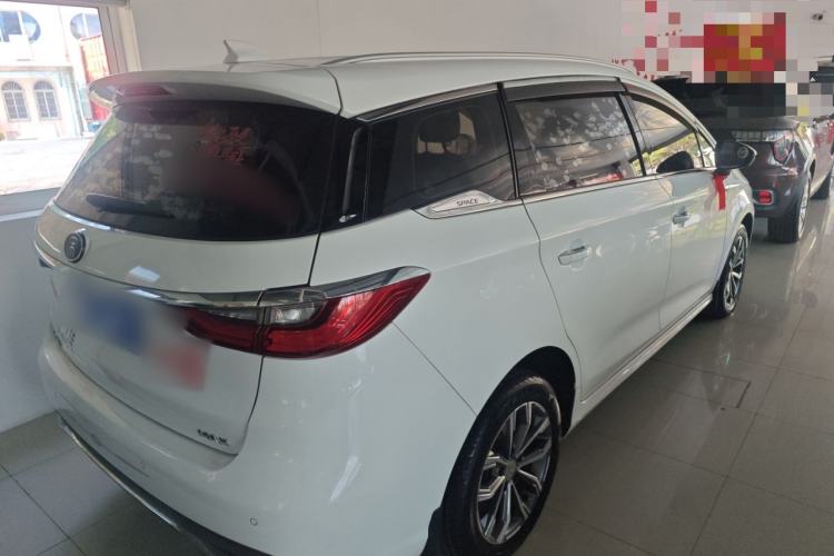 Used BYD Song MAX 2019 1.5T Automatic Smart Connect Ruiyi Sunroof Model 7 Seats China VI Standard