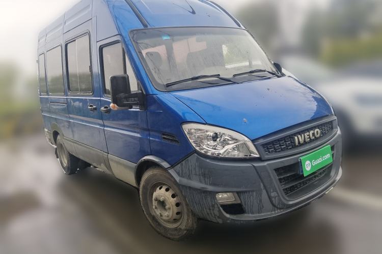 Used Iveco Power Daily 2017 2.5T Deluxe A37 High-Roof 6-7 Seater Bus 47Z5
