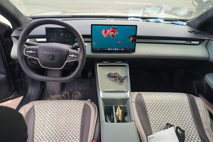 Used Roewe D6 2025 450km Deluxe Edition