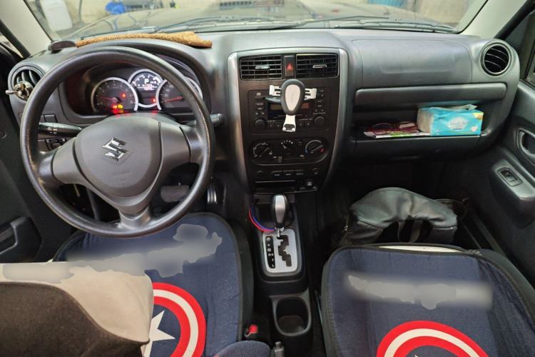 Used Suzuki Jimny 2015 1.3 AT JLX Center Console