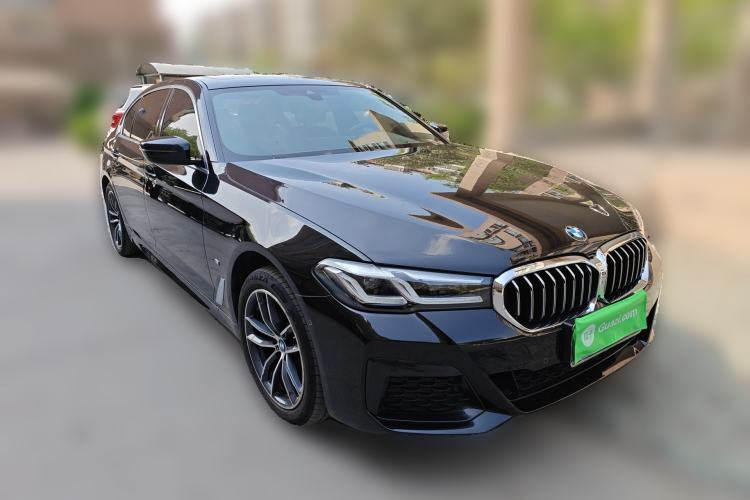 Used BMW 5 Series 2021 525Li M Sport Package Front Right 45 Deg