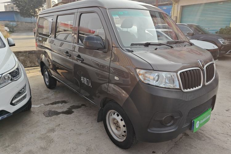 Used Jinbei Hiace X30 2020 1.5L Super-Comfortable Version China VI Standard SWC15M