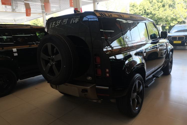 Used Land Rover Defender 2024 110 3.0T P400 X-DYNAMIC HSE Rear Right 45 Deg