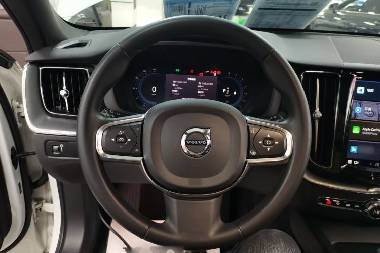 Used Volvo XC60 2022 B5 4x4 Zhiyi Sport Edition
