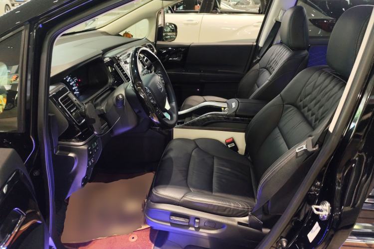 Used Honda Elysion 2019 2.0L Hybrid Luxury Edition
