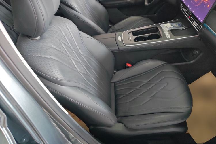 Used Chery Fengyun A8L 2025 1.5 TGDI 145 km Luxury Version Right Front Seat