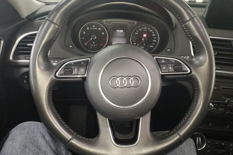 Used Audi Q3 2018 30th Anniversary Edition 30 TFSI Fashion Model Steering Wheel