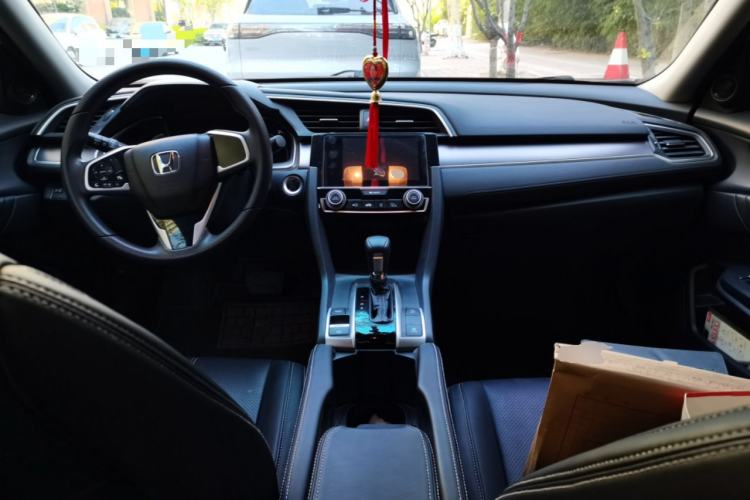 Used Honda Civic 2016 220TURBO CVT Luxury Edition
