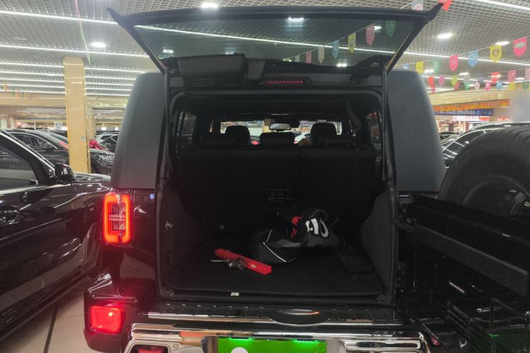 Used BAIC Off-Road BJ40 2019 2.0T Automatic Four-Wheel Drive Urban Hunter Edition Flagship Model China V Emission Standard
