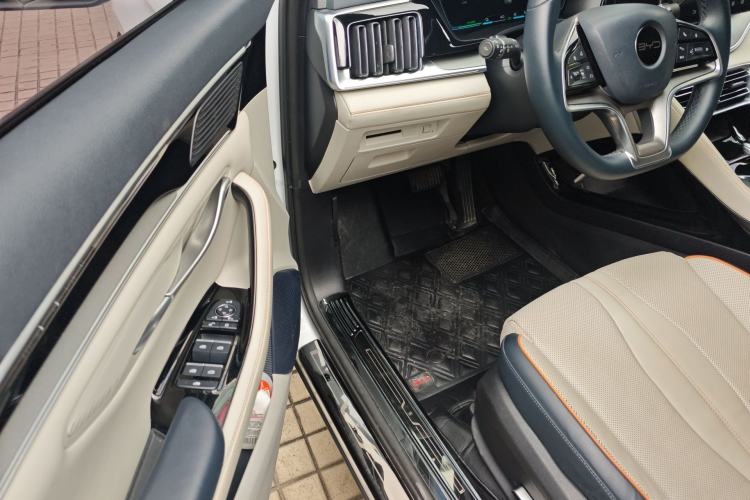 Used BYD Song PLUS New Energy 2021 DM-i 51KM Prestige Model Driver Seat