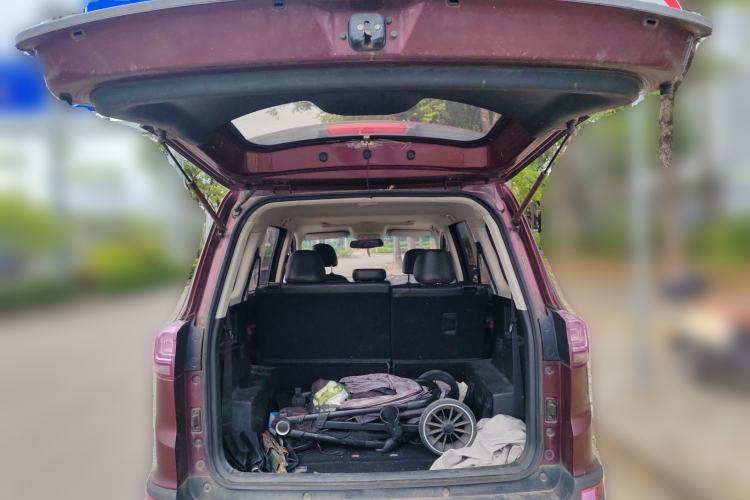 Used SWM X3 2017 1.6L Manual Fashion Model Trunk