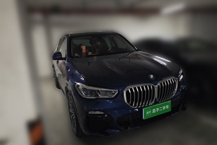 Used BMW X5 2020 xDrive40i M Sport Package Front Right 45 Deg