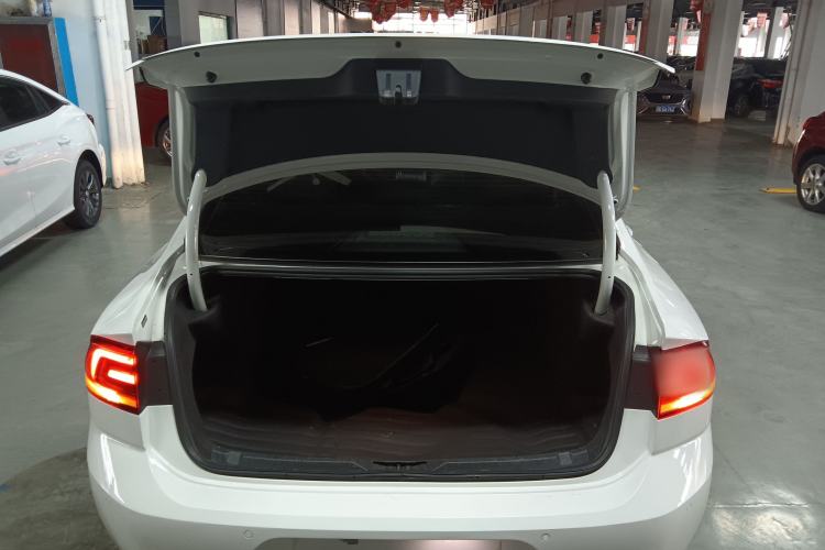 Used Volkswagen Lamando 2015 230TSI DSG Fashion Edition