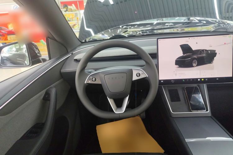 Used Tesla Model Y 2026 Rear-Drive Model
