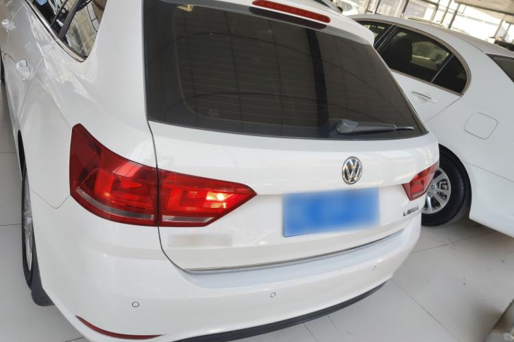 Used Volkswagen Gran Lavida 2015 1.6L Automatic Comfort Edition Rear