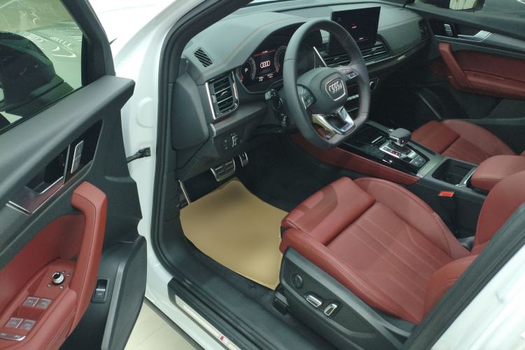 Used Audi Q5L 2025 quattro 45th Anniversary Edition 40 TFSI Luxury Dynamic Model
