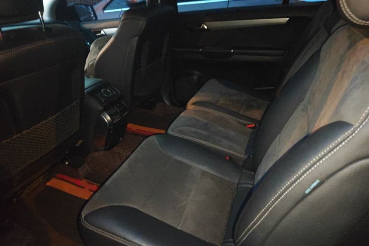 Used Mercedes-Benz R-Class 2014 R 320 4MATIC Business Model Left Rear Seat