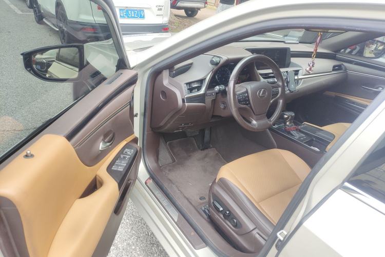 Used Lexus ES 2020 200 Excellence Edition