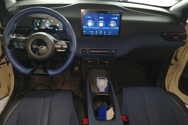 Used BYD Seagull 2024 Honor Edition 305km Freedom Version Center Console