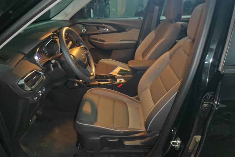 Used Chevrolet Trailblazer 2019 435T Redline CVT Two-Wheel-Drive Sharp Edition China VI Standard Left Rear Seat