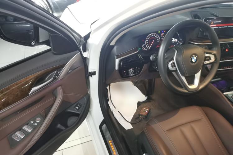 Used BMW 5 Series 2019 525Li Luxury Package
