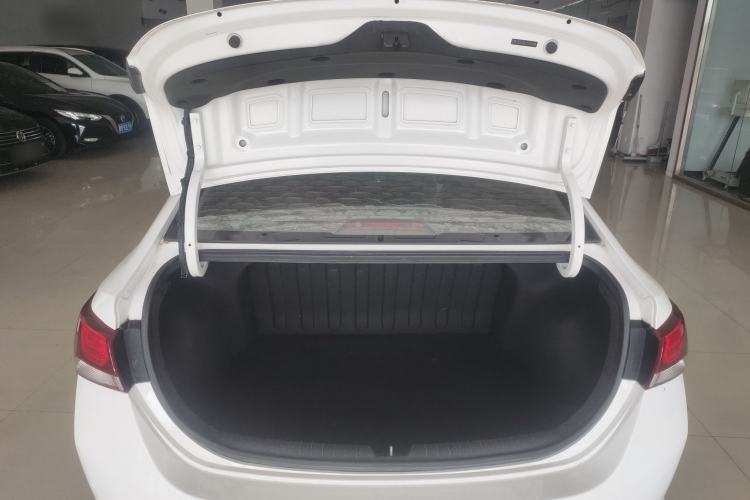 Used Hyundai Verna (new generation) 2016 1.4L Manual Cool Edition GLS Trunk