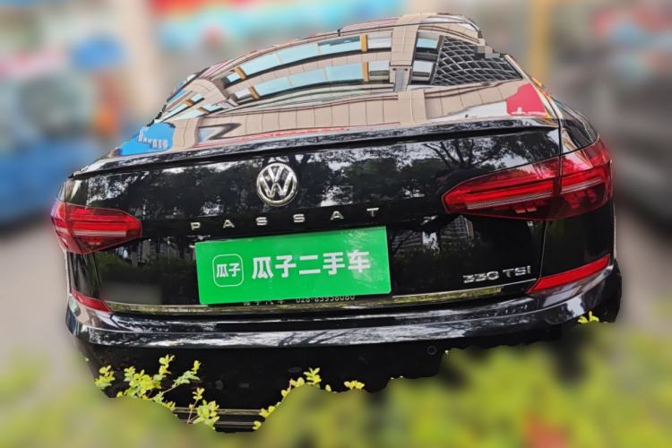 Used Volkswagen Passat 2019 330TSI Luxury Edition China VI Standard