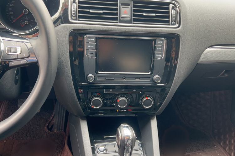 Used Volkswagen Sagitar 2017 230TSI Automatic Comfort Version