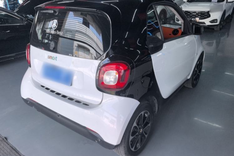 Used smart fortwo 2015 1.0L 52 kW Hardtop Passion Edition Rear Right 45 Deg