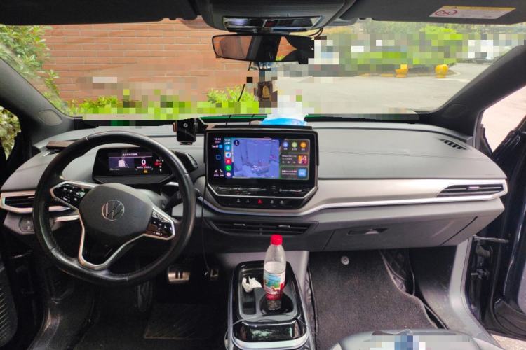 Used Volkswagen ID.4 CROZZ 2022 Long-Range Lite PRO Edition Center Console