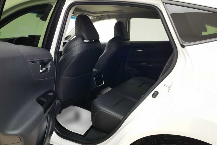 Used Toyota Venza 2023 2.0L CVT Two-Wheel Drive Prestige Version Interior 2