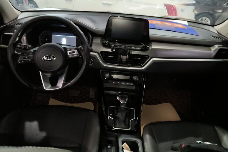 Used Kia Sportage R 2019 2.0L Automatic Smart Luxury Edition Center Console