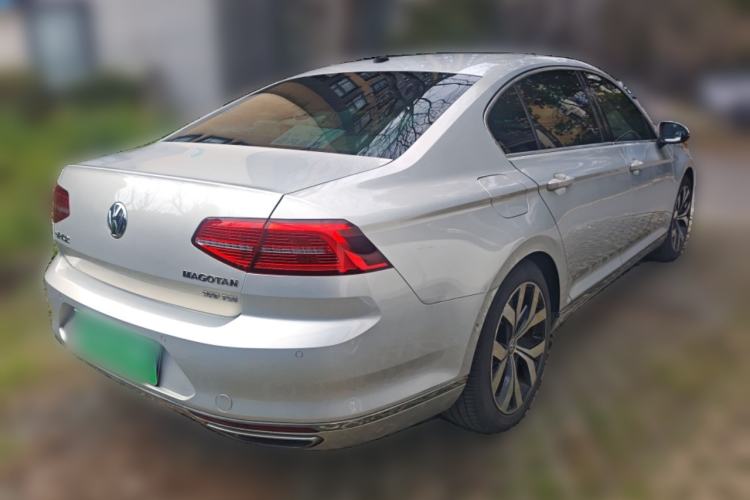 Used Volkswagen Magotan 2018 380TSI DSG Prestige Model Rear Right 45 Deg