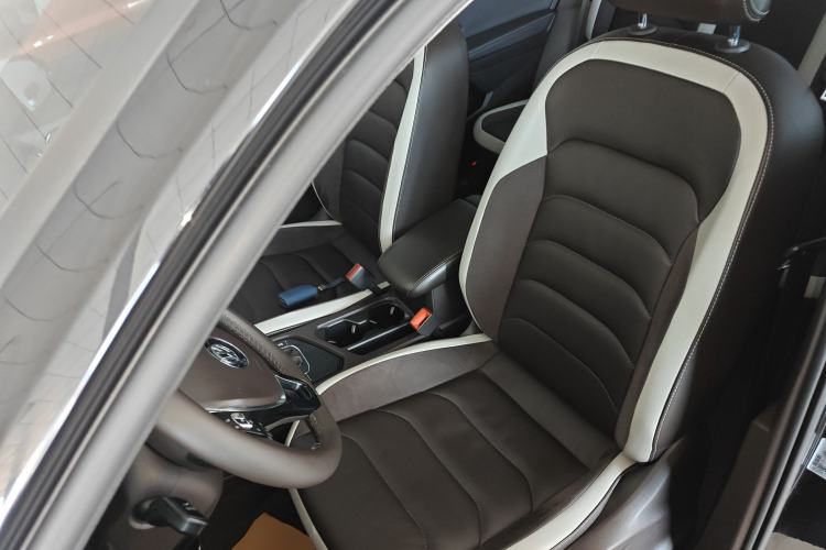 Used Volkswagen Tiguan L 2018 Facelift 330TSI Automatic Two-Wheel Drive Luxury Edition Left Front Seat